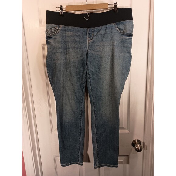 Old Navy Pull On Jeans Size 16 Stretch Waist Skinny - Picture 2 of 8